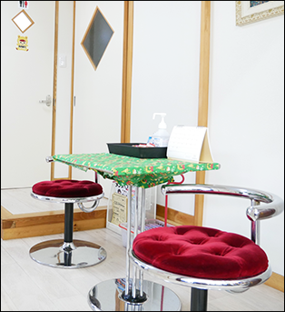 店内の様子・待合席の写真